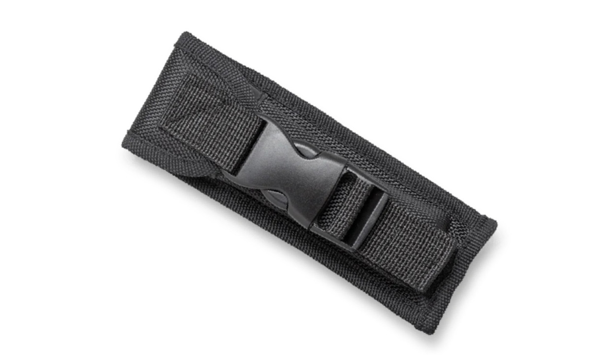 Cobratec (LWDCFS-3DNS) "Large FS-3" Dual Action OTF, 3.50" D2 Satin Drop Point Blade, Winter Digital Camo Aluminum Handle with Glass Breaker - Image 3