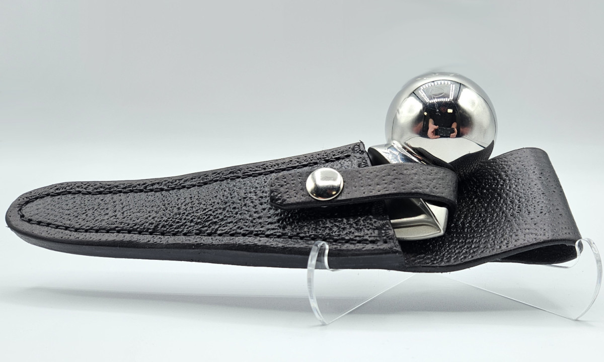 Mickey Yurco "Hip Joint Knife" Fixed Blade, 2.50" Surgical Grade Stainless Steel Wharncliffe Blade, One Piece Construction, Black Leather Sheath - Image 3