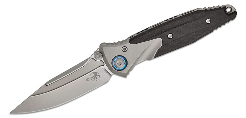 microtech-260m-7cfti-socom-bravo-mini-manual-folder-3-50-m390-bead-blasted-clip-point-blade-titanium-handle-with-carbon-fiber-top-scales-frame-lock