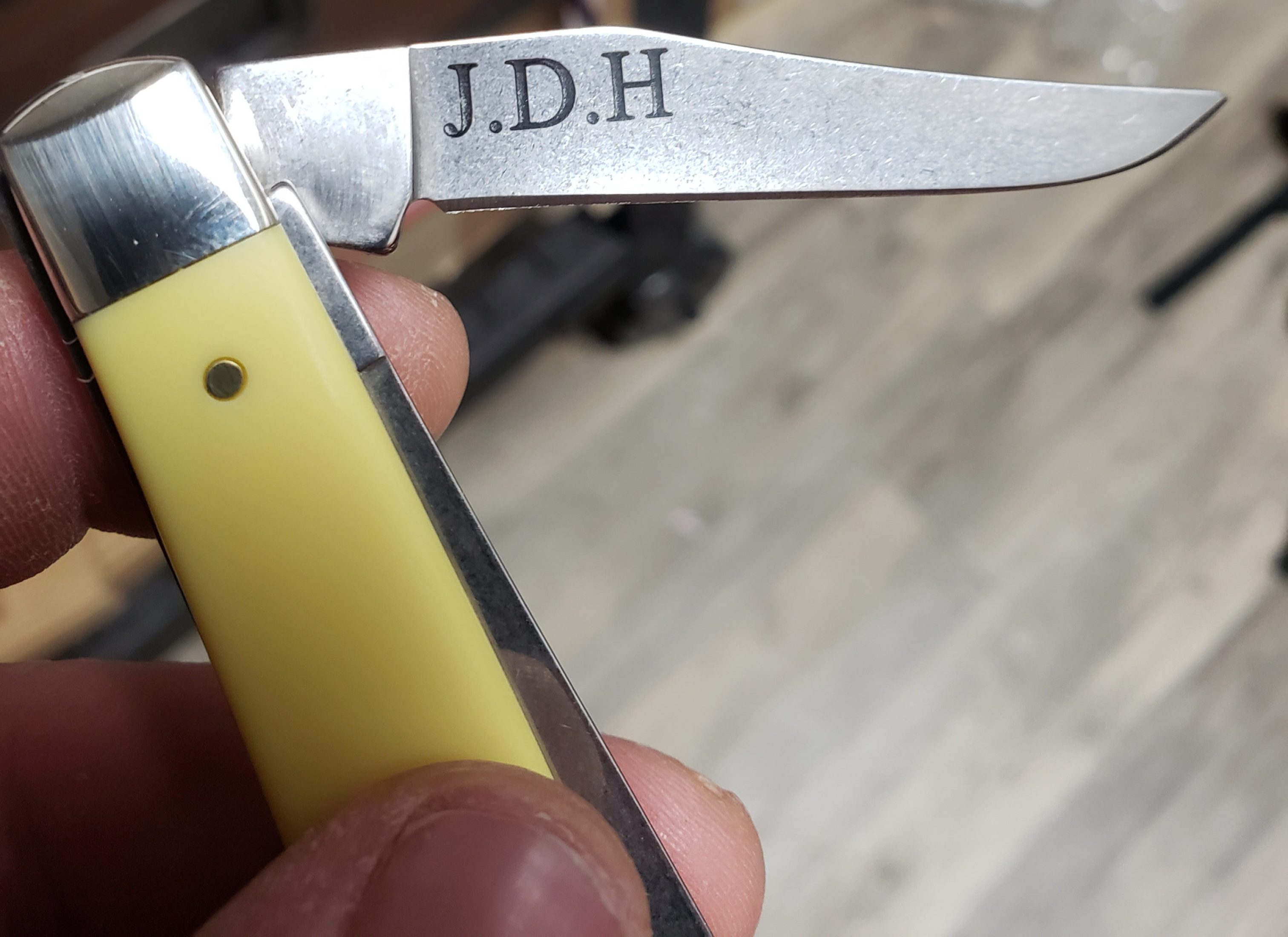 CASE 30114 YELLOW TRAPPER W/CLIP